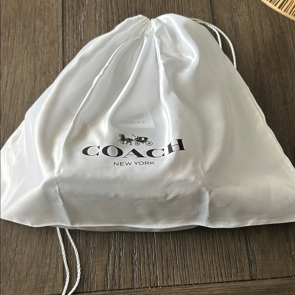 NWT Coach Kisslock Frame Bag 16 In Crystal Signature Jacquard In Hand - Picture 4 of 7